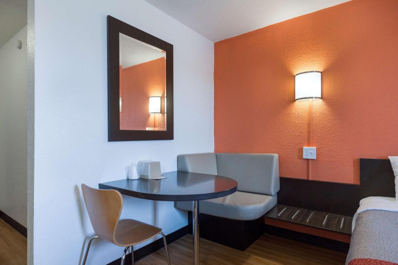 Motel 6-Lincoln, Il Екстериор снимка